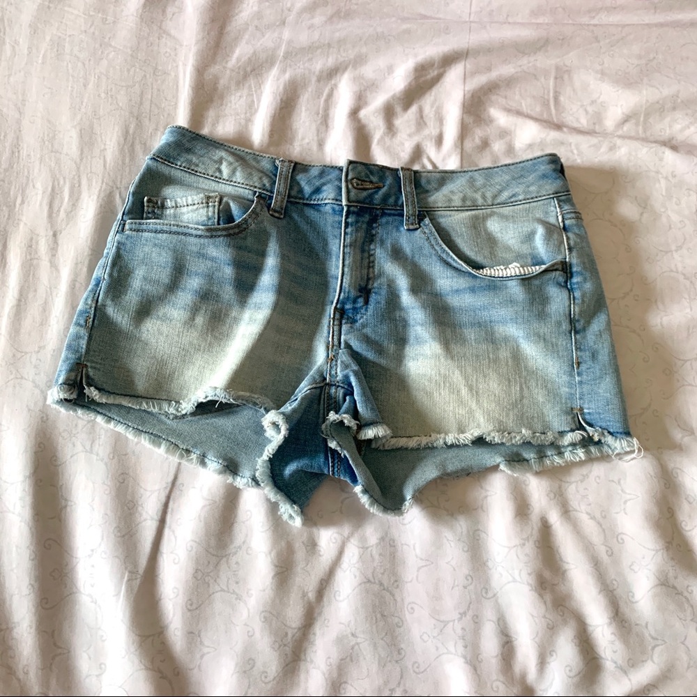 Raw cut jean shorts - Picture 2 of 2